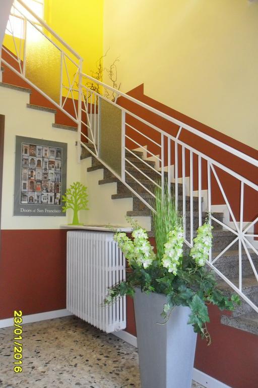 Location Lory Hotel Бусто Арсицио Екстериор снимка