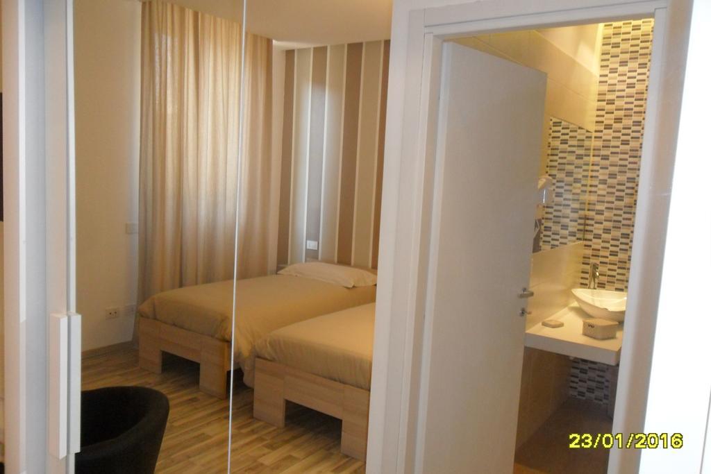 Location Lory Hotel Бусто Арсицио Екстериор снимка
