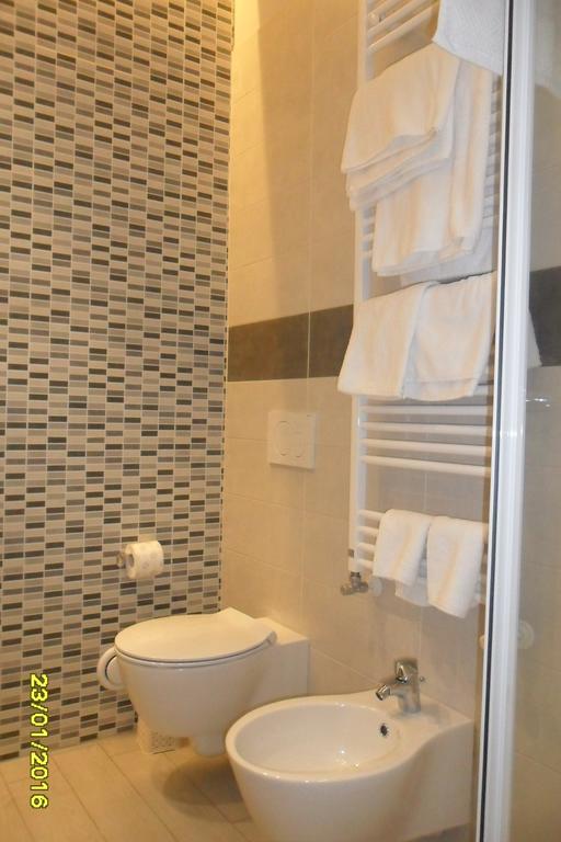 Location Lory Hotel Бусто Арсицио Екстериор снимка