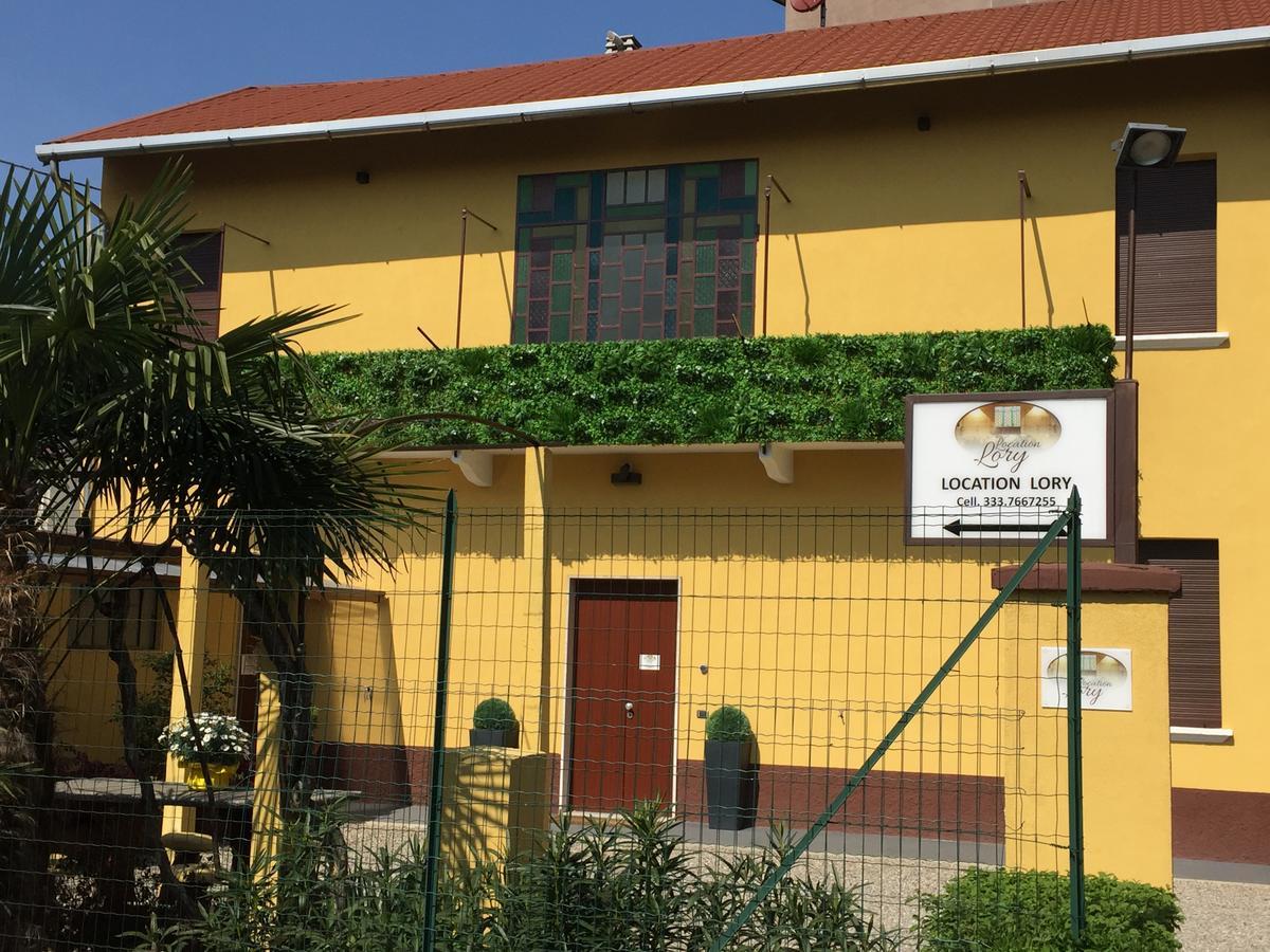Location Lory Hotel Бусто Арсицио Екстериор снимка